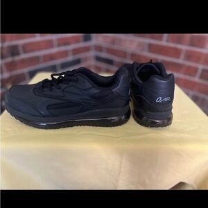 Tread safe work shoes